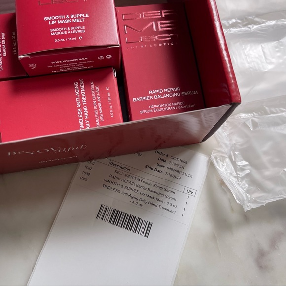 Brand New- Dermelect Skincare Bundle ❤️✨ - Picture 12 of 13